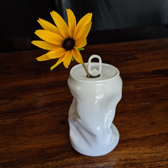 Passport Other - 💃💃Host Pick!💃💃 "Soda Can" vase🌼